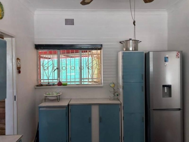 4 bedroom house for sale in Pretoria west  - Photo 8