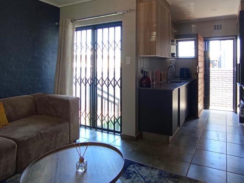 3bedrooms for sale in lotus garden  - Photo 2