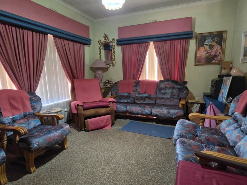 Charming Family Home with Large Garden and Great Potential in Blydeville - Photo 6