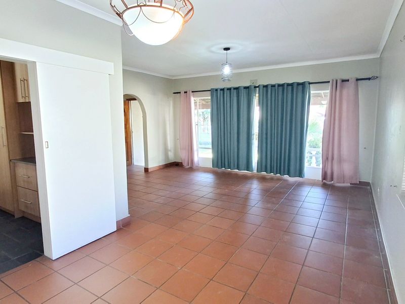 Affordable 3 Bedroom Family Home for Sale in Sasolburg – Close to Schools, Amenities and Hostel                                   - Photo 2