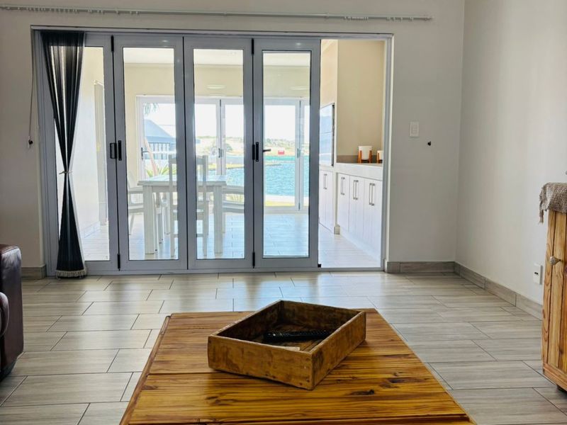 3 Bedroom Apartment for rent in Marina Martinique - Jeffreys Bay - Photo 4