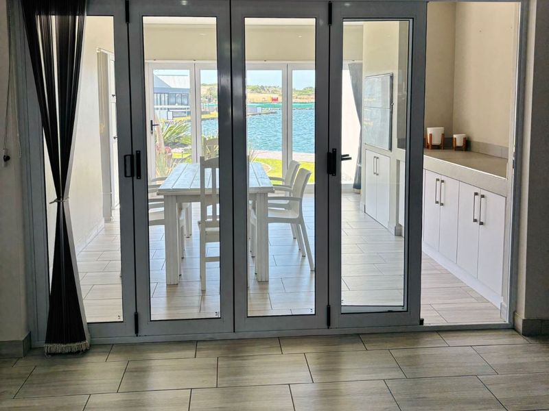 3 Bedroom Apartment for rent in Marina Martinique - Jeffreys Bay - Photo 3