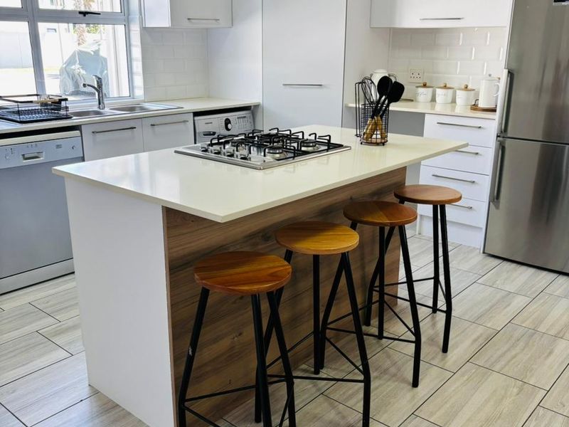 3 Bedroom Apartment for rent in Marina Martinique - Jeffreys Bay - Photo 10