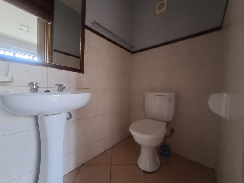 Ready To Move In 1 Bed Apartment - Photo 10