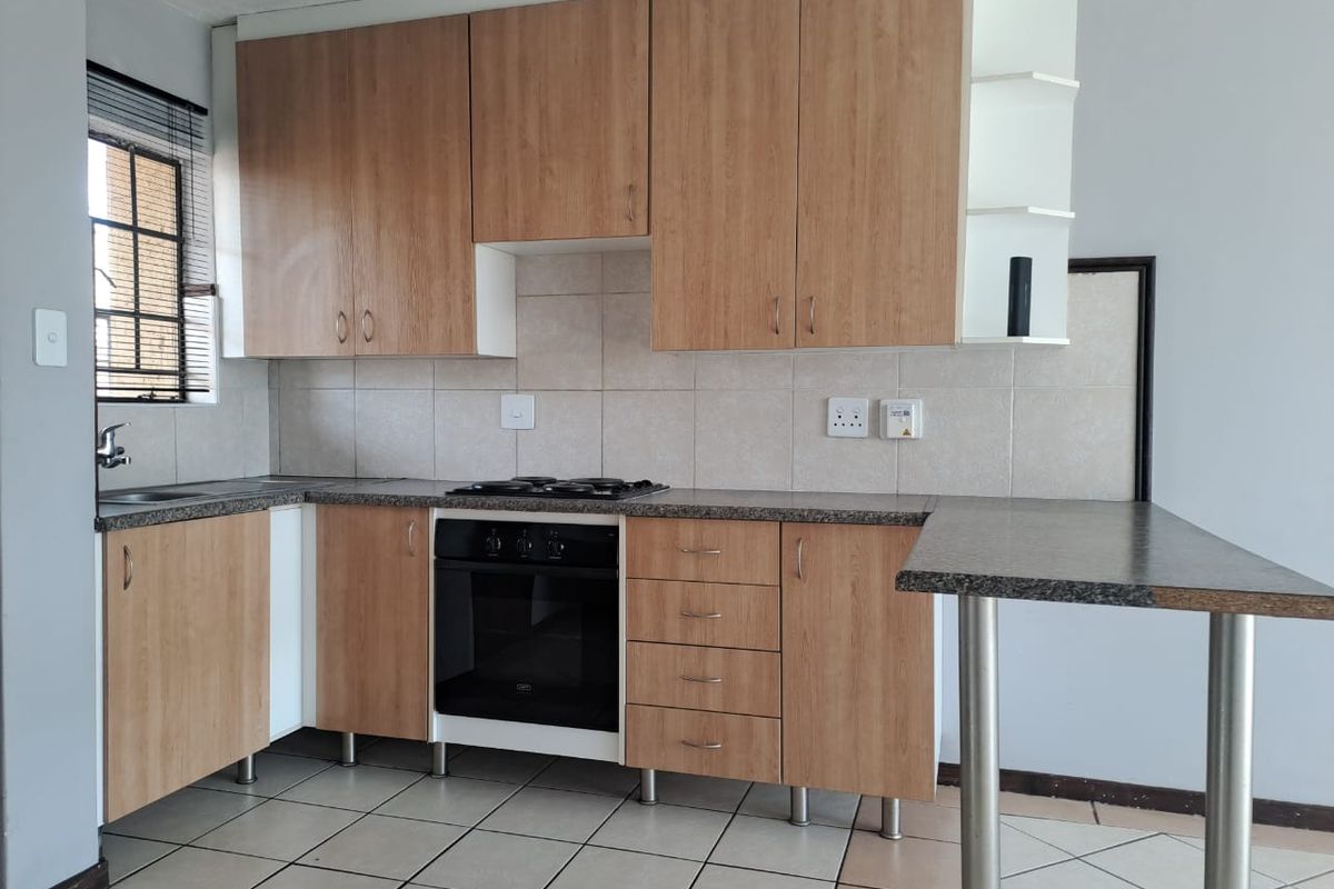 Ready To Move In 1 Bed Apartment - Photo 2