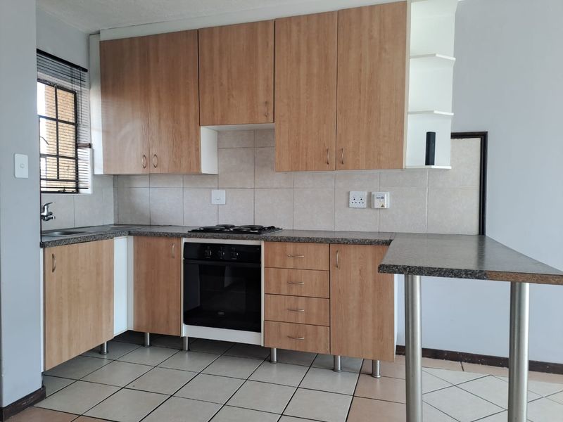 Ready To Move In 1 Bed Apartment - Photo 2