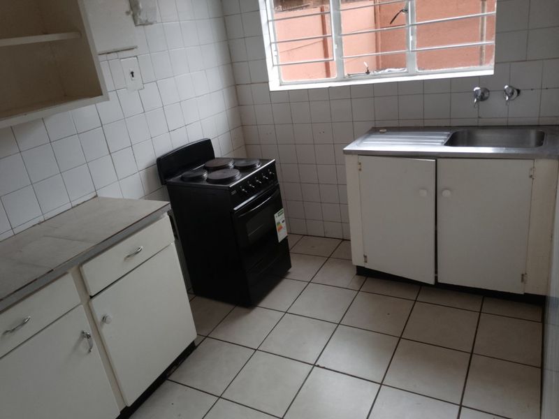 2 Bedroom Duplex Townhouse for Sale in Windsor East – Ideal for First-Time Buyers or Investors - Photo 10