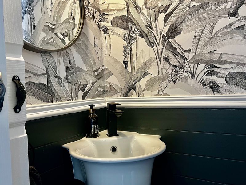 SECURE TWO STORY APARTMENT IN PRIME HEATHERLANDS - Photo 9