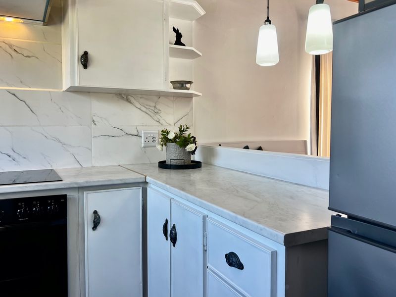 SECURE TWO STORY APARTMENT IN PRIME HEATHERLANDS - Photo 10