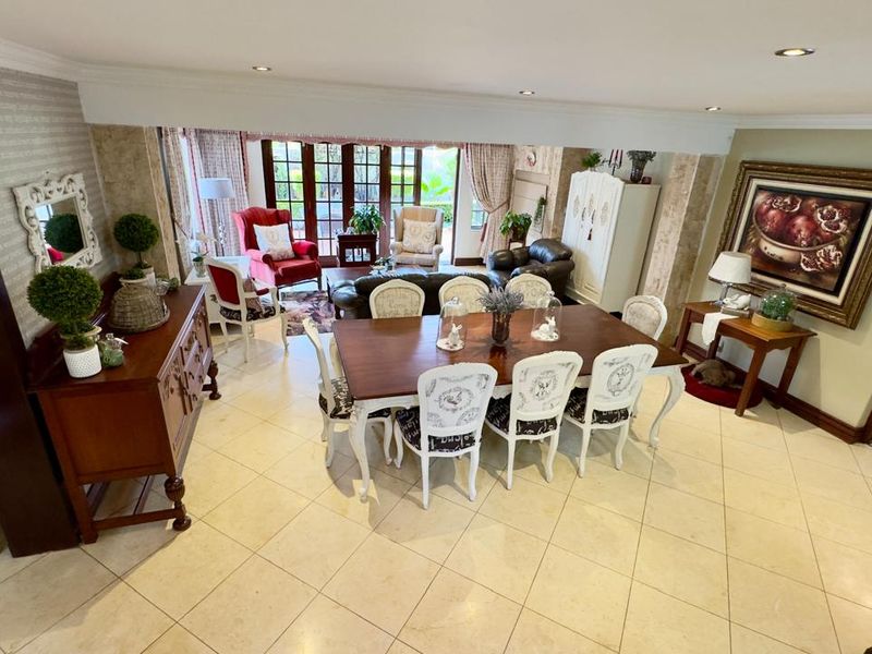 4 Bedroom 3.5 Bathroom House in Moreleta park Boomed area!!!! - Photo 4