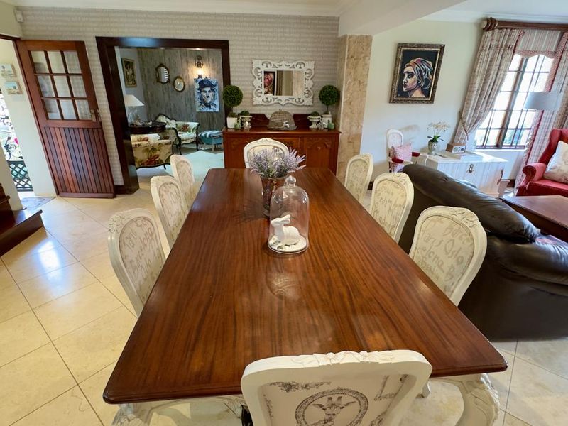 4 Bedroom 3.5 Bathroom House in Moreleta park Boomed area!!!! - Photo 6