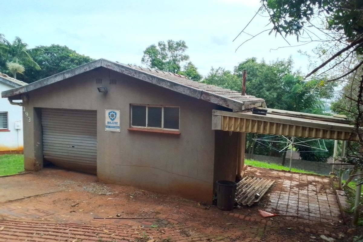 A Renovators Dream -3 Bedroom  Property in Westridge /Manor Gardens - Photo 4