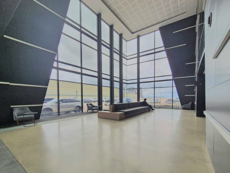 MIDRAND - Premium Office Space at Mall of Africa – Workspaces from R3 616 - Photo 2