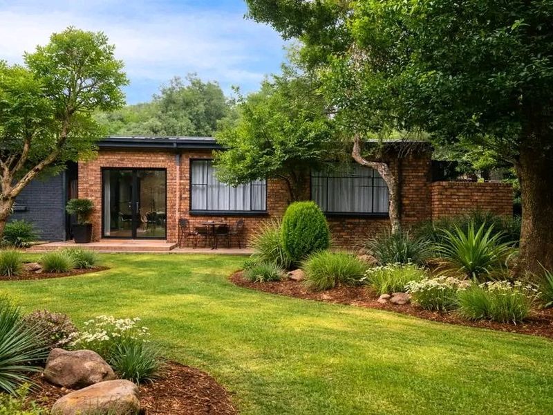 Stunning 4-bedroom Family home in Flouranah  - Photo 2