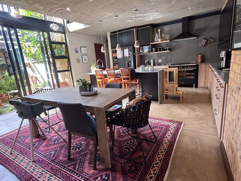 Experience architectural excellence in Midstream Ridge - Photo 6