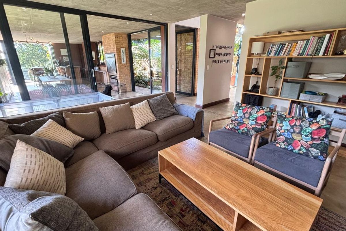 Experience architectural excellence in Midstream Ridge - Photo 5