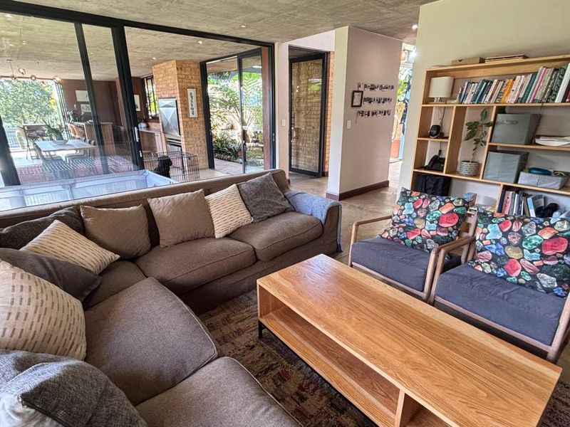 Experience architectural excellence in Midstream Ridge - Photo 5