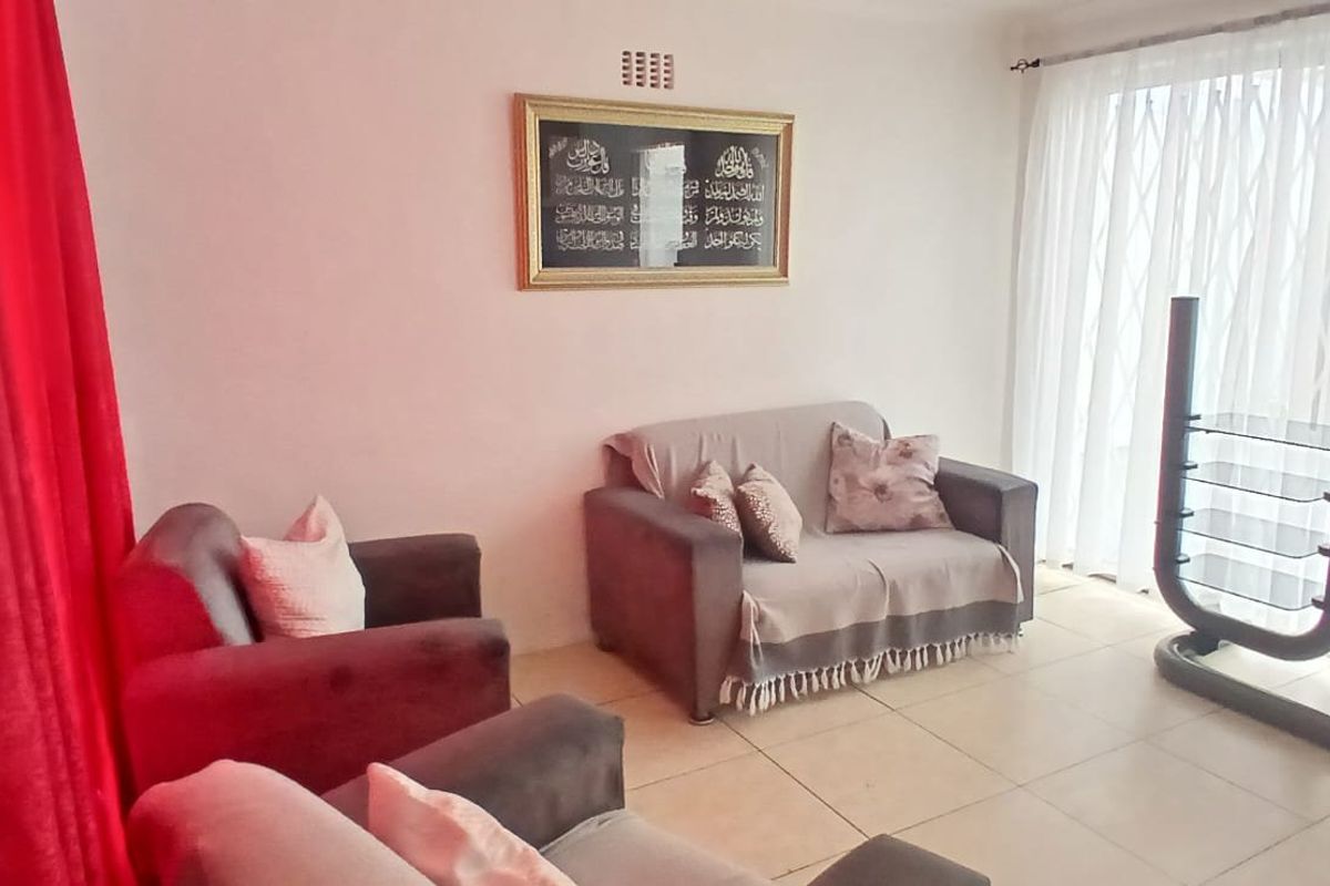 THREE BEDROOM HOUSE FOR SALE IN PORTLANDS - Photo 4