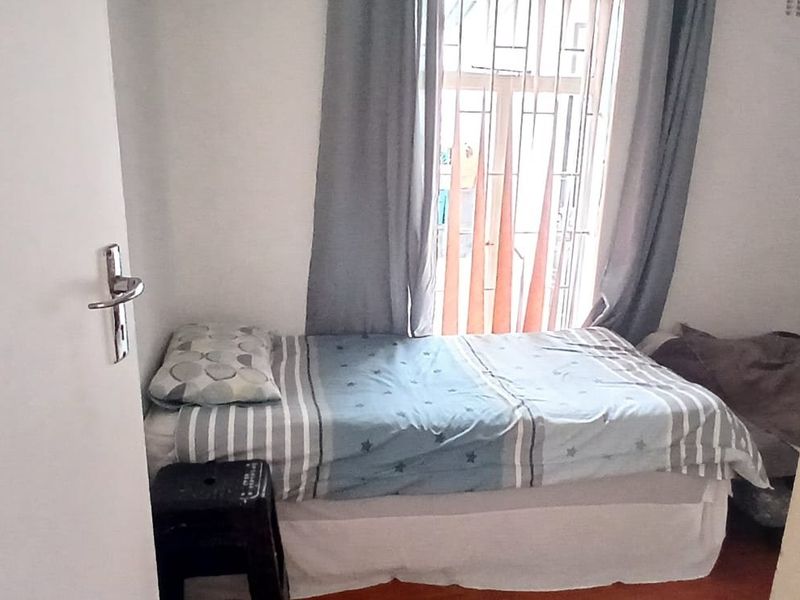 THREE BEDROOM HOUSE FOR SALE IN PORTLANDS - Photo 9