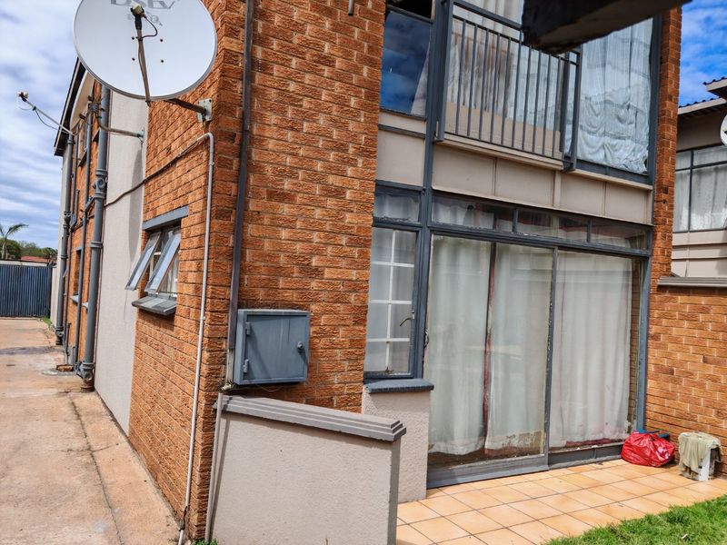 Block of flats in Kempton Park - Photo 4