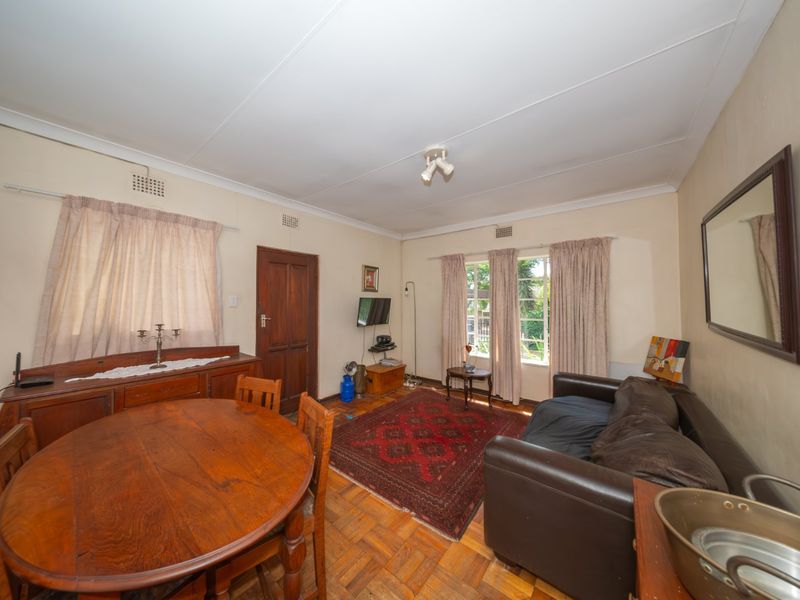 Original Lakeside Semi in lovely garden - Photo 9