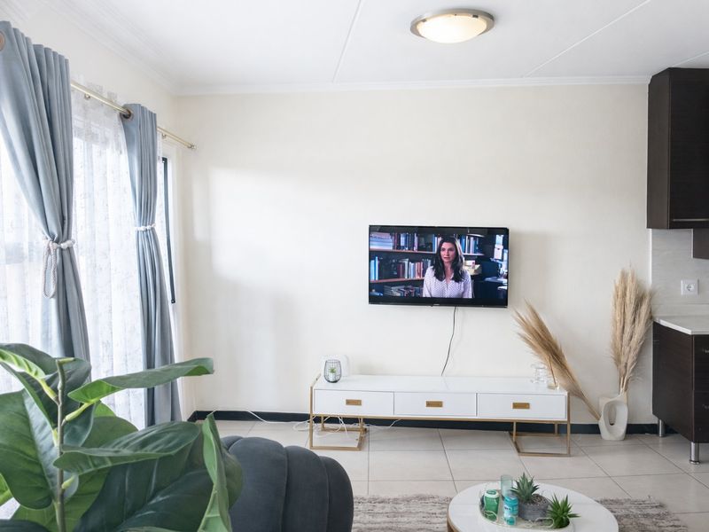 2-Bedroom 2-Bathroom Apartment For Sale - Photo 8