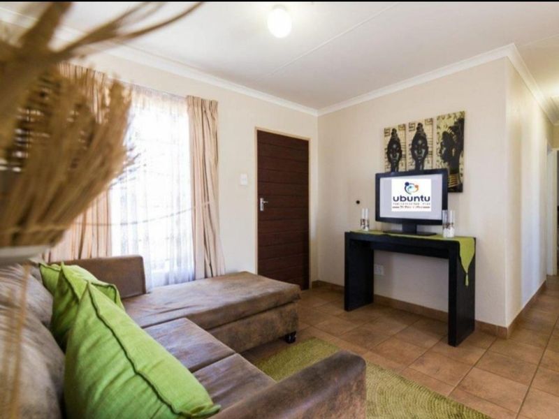 Spacious 3 bedroom and 2 bathroom house for sale in sky city  - Photo 7