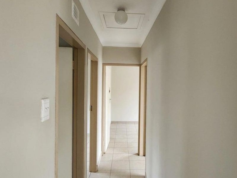 Spacious 3 bedroom and 2 bathroom house for sale in sky city  - Photo 9