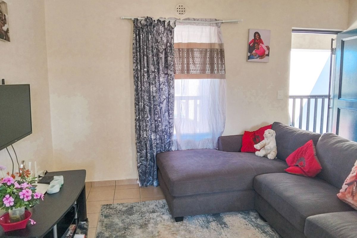 2 Bedroom Apartment with Investment Opportunity - Photo 5