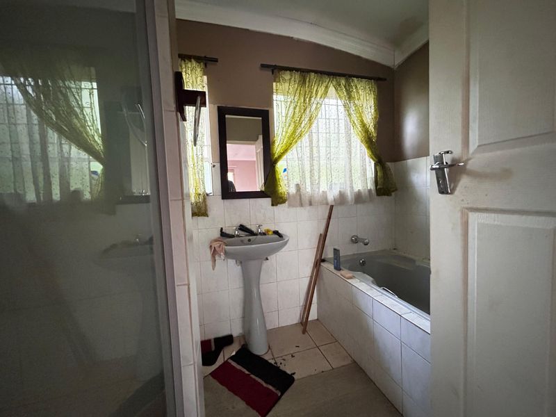 Family home for sale in Langenhovenpark at an Excellent Price - Photo 8