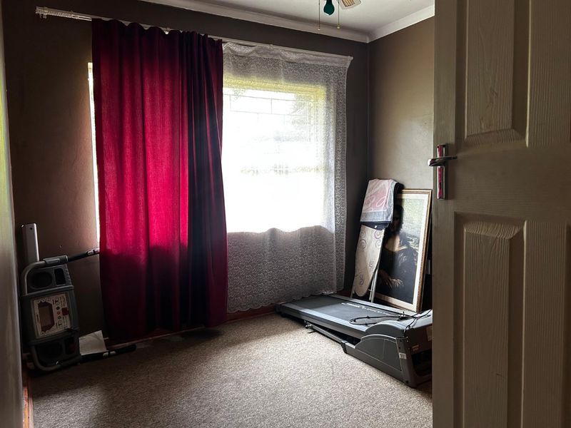 Family home for sale in Langenhovenpark at an Excellent Price - Photo 6