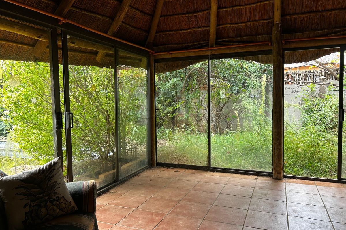 Family home for sale in Langenhovenpark at an Excellent Price - Photo 2