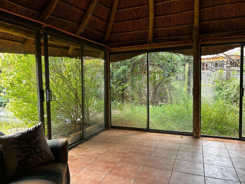 Family home for sale in Langenhovenpark at an Excellent Price - Photo 2