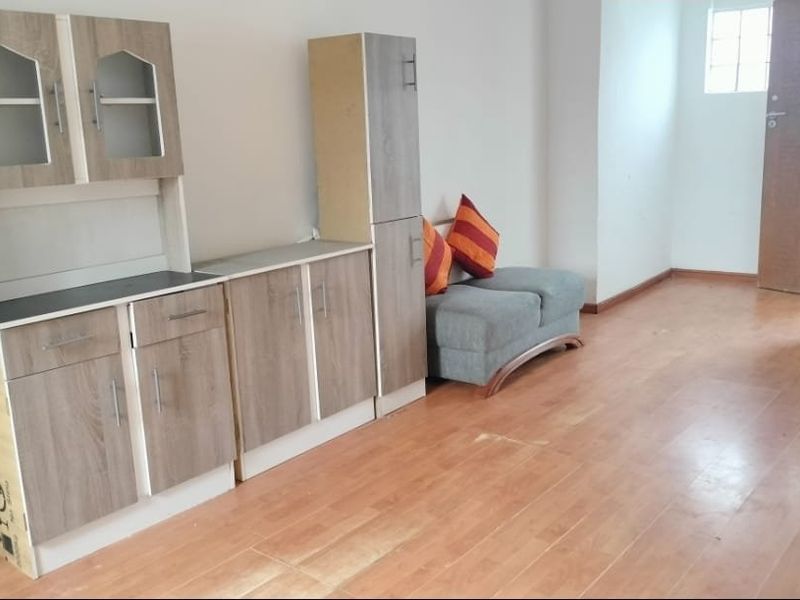 One Bedroom separate entrance - Photo 3