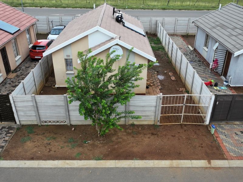 Spacious 3Bedroom House for Sale in Sky City - Photo 2