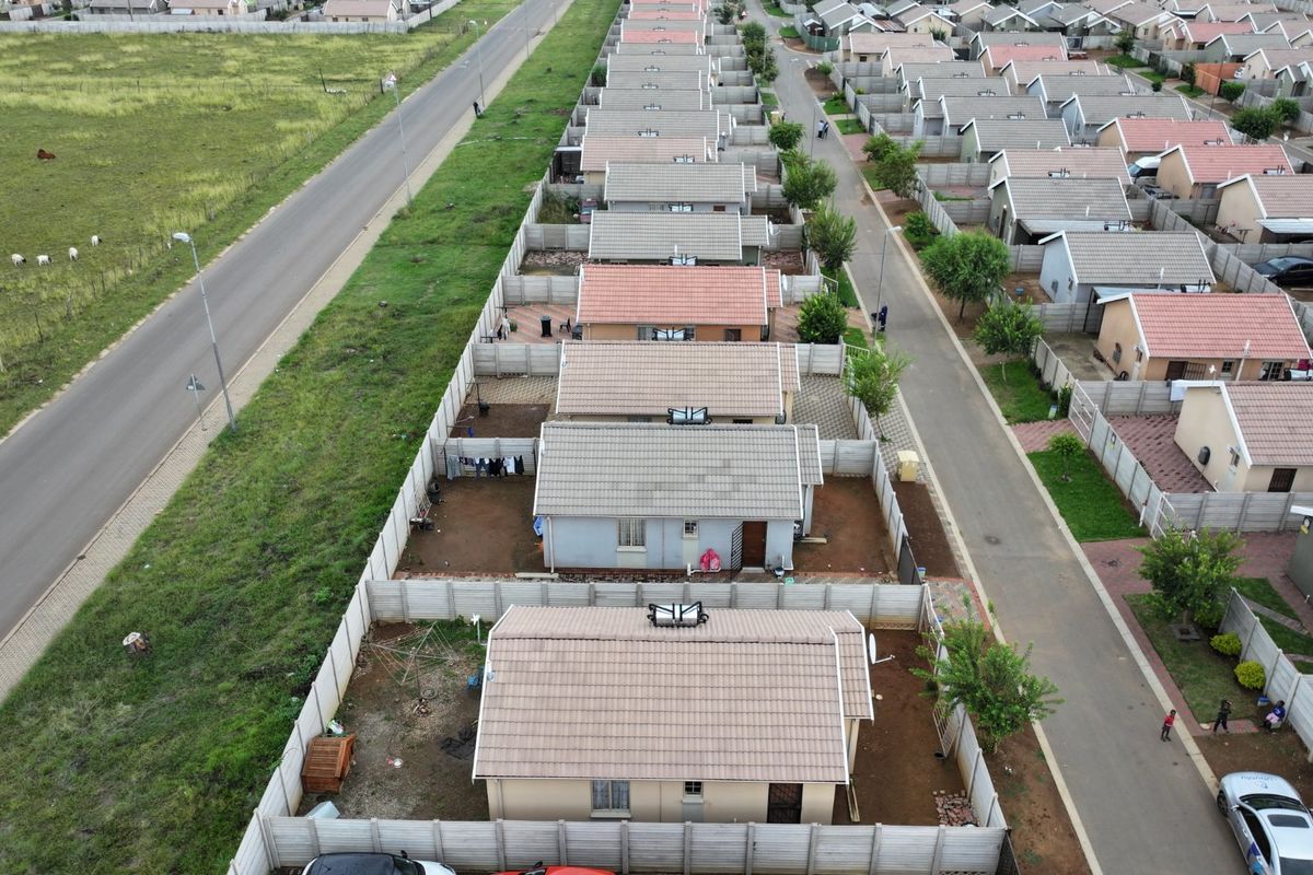 Spacious 3Bedroom House for Sale in Sky City - Photo 5