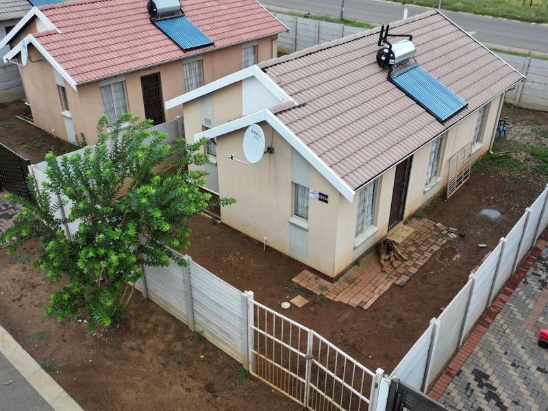 Spacious 3Bedroom House for Sale in Sky City - Photo 1