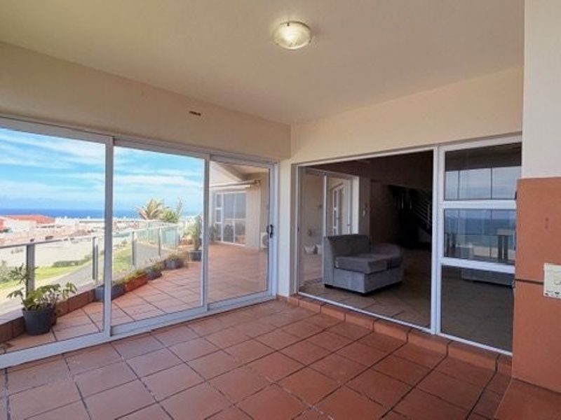 Exceptional Beachfront Penthouse With Incredible Ocean Views in Ramsgate - Photo 7