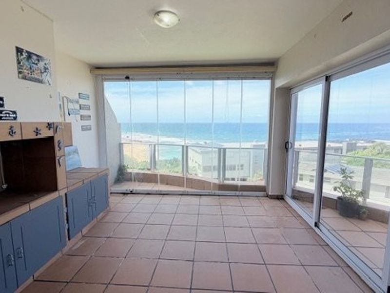 Exceptional Beachfront Penthouse With Incredible Ocean Views in Ramsgate - Photo 6