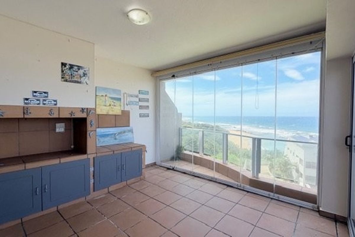 Exceptional Beachfront Penthouse With Incredible Ocean Views in Ramsgate - Photo 3