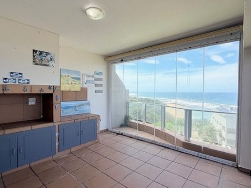 Exceptional Beachfront Penthouse With Incredible Ocean Views in Ramsgate - Photo 3