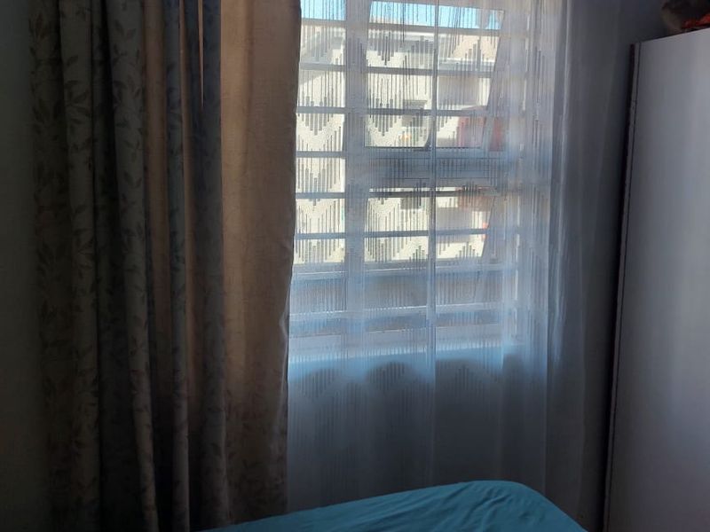 Two-Bedroom Apartment in Secure Complex - Photo 8