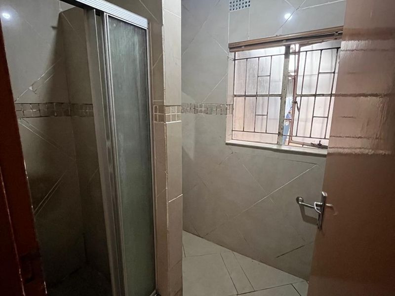 3 Bed House in Bramley View for Rent - Photo 10