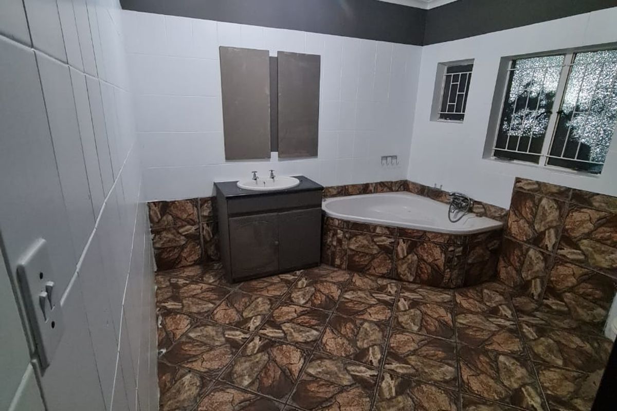 Estate Property for Sale – House Must Be Sold - Photo 4