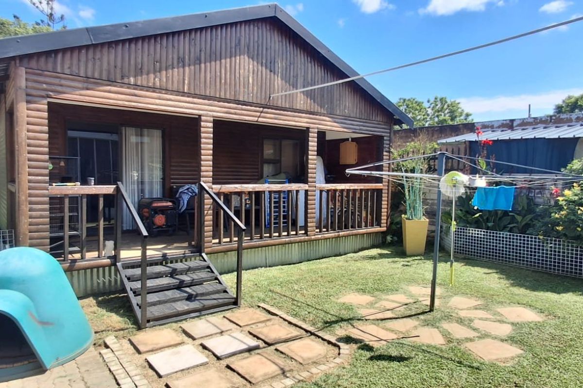 HOUSE WITH COTTAGE FOR SALE - Photo 3