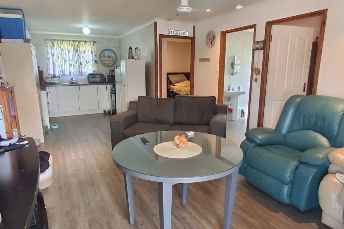 HOUSE WITH COTTAGE FOR SALE - Photo 5