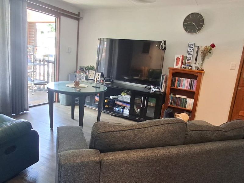 HOUSE WITH COTTAGE FOR SALE - Photo 4