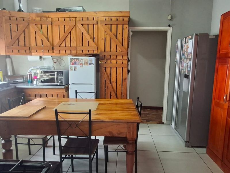 HOUSE WITH COTTAGE FOR SALE - Photo 8