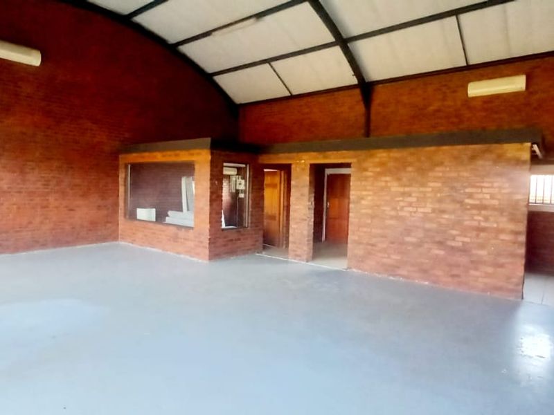 135m2 Commercial Property with Loft to Rent in Melodie - Photo 7