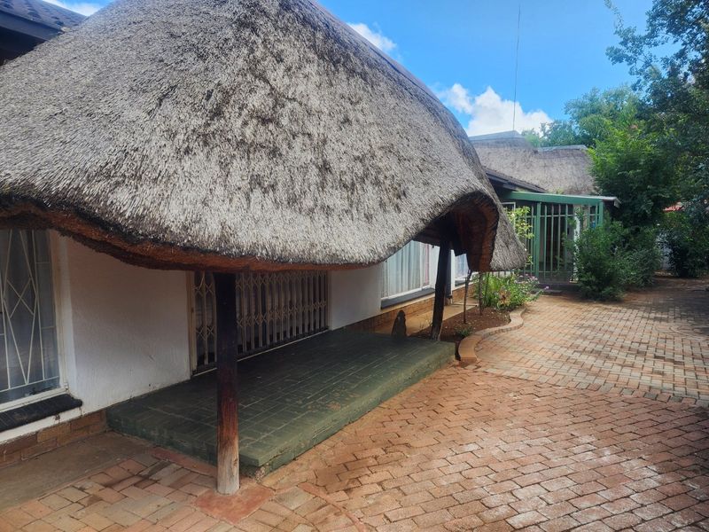 5 BEDROOM HOUSE IN ORKNEY - Photo 7